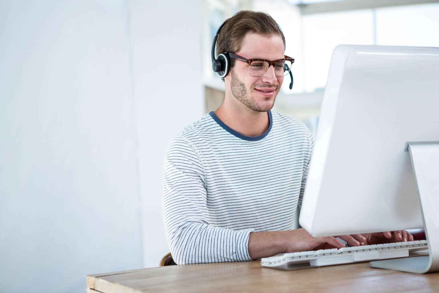 40-hour Teaching English Online TEFL Course.